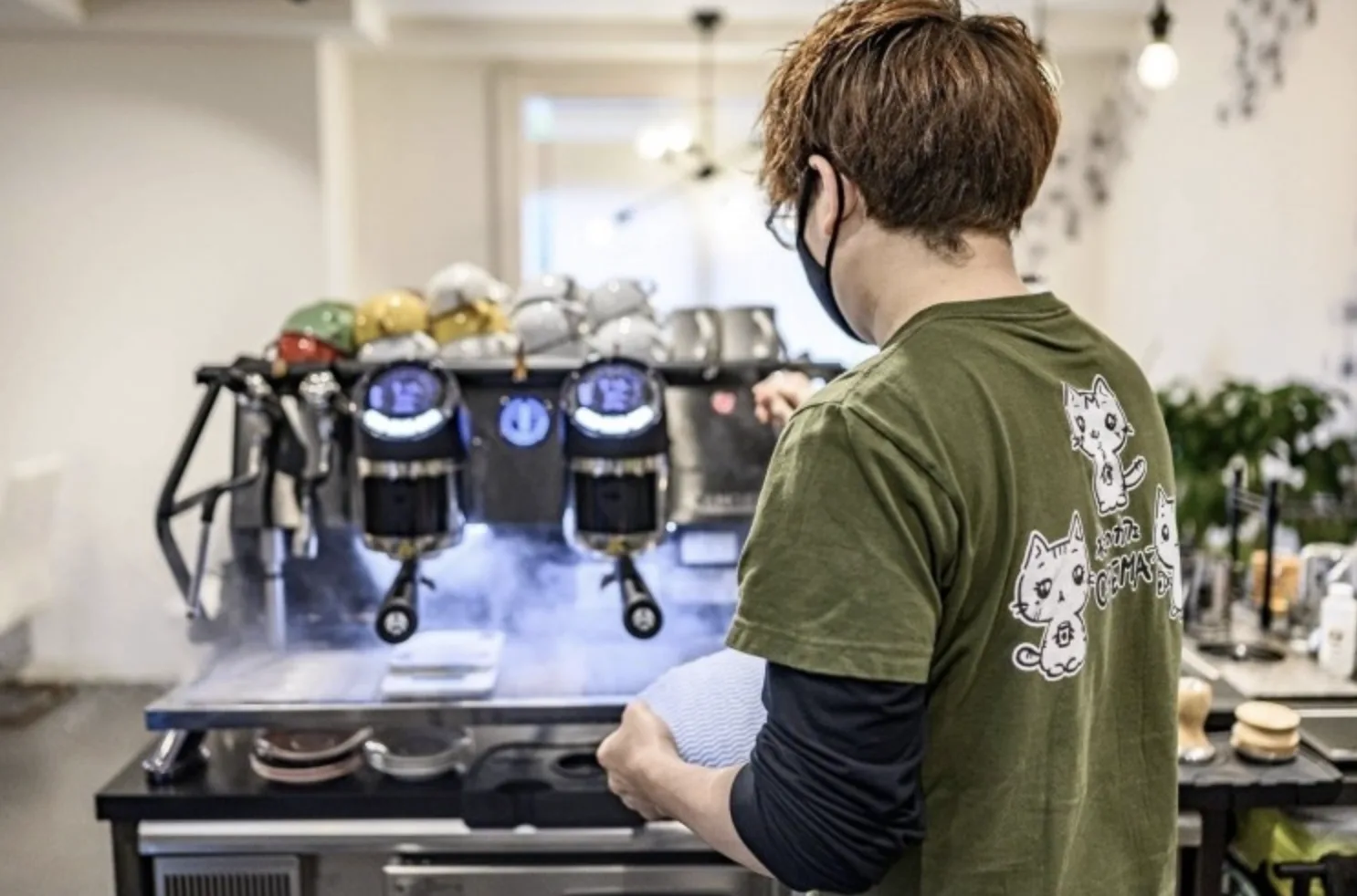 CREMA COFFEE 伊藤慎哉様 抽出中